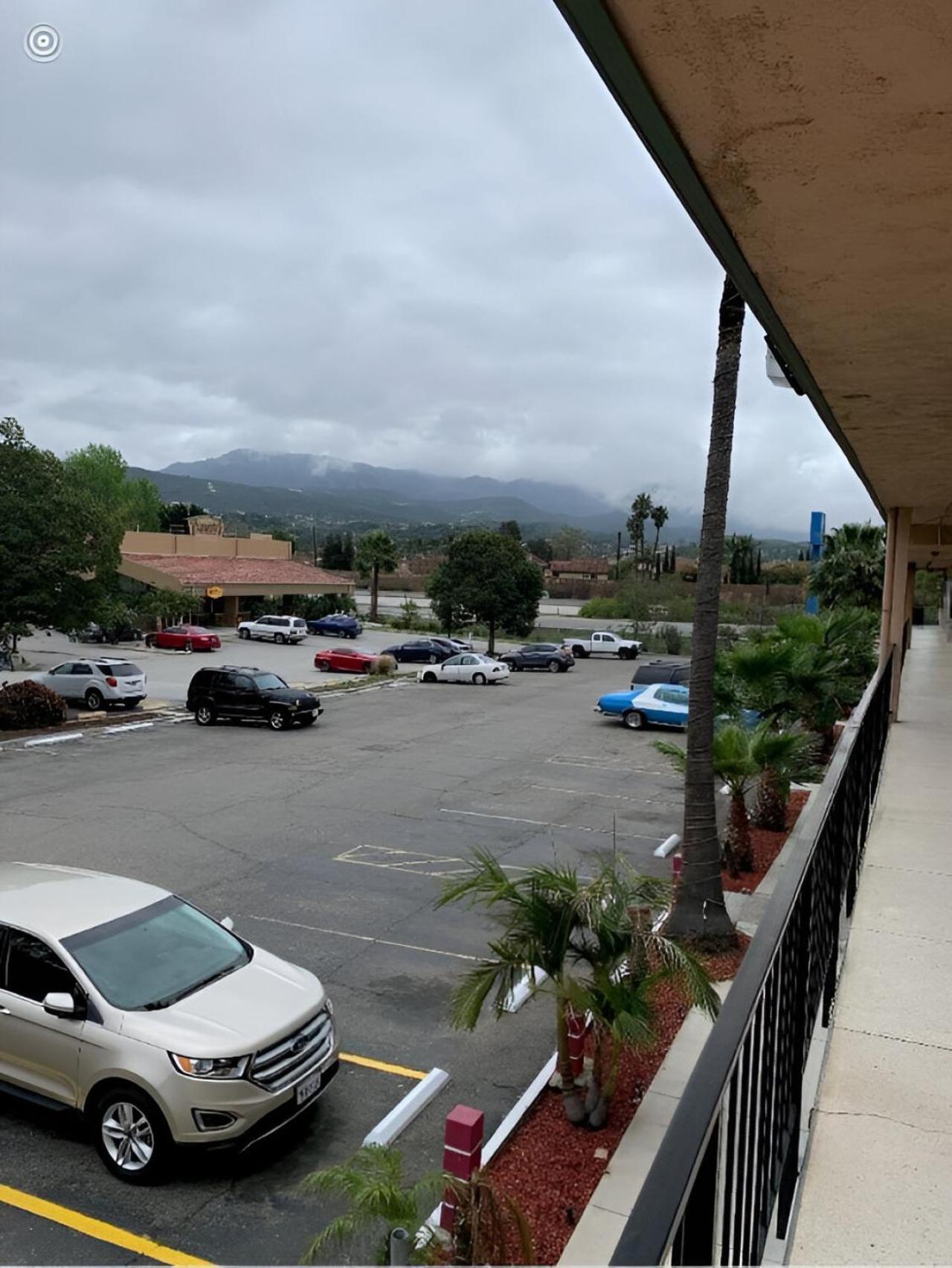 Americas Best Value Inn Thousand Oaks Kültér fotó