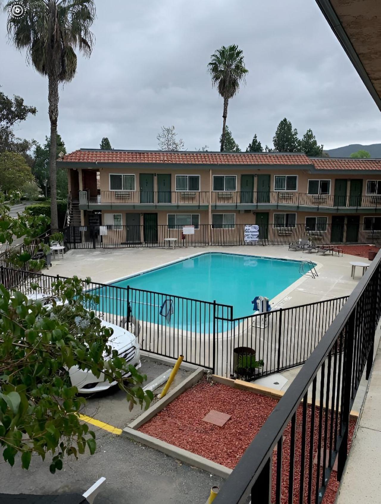 Americas Best Value Inn Thousand Oaks Kültér fotó