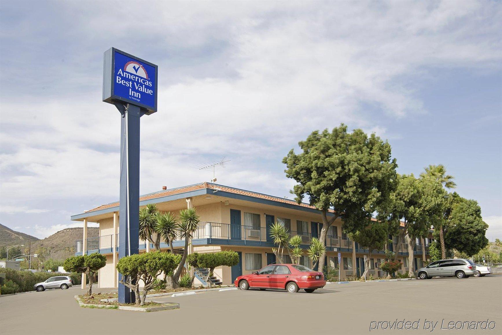Americas Best Value Inn Thousand Oaks Kültér fotó