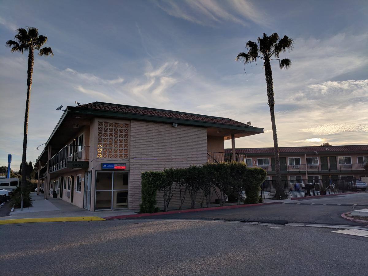 Americas Best Value Inn Thousand Oaks Kültér fotó
