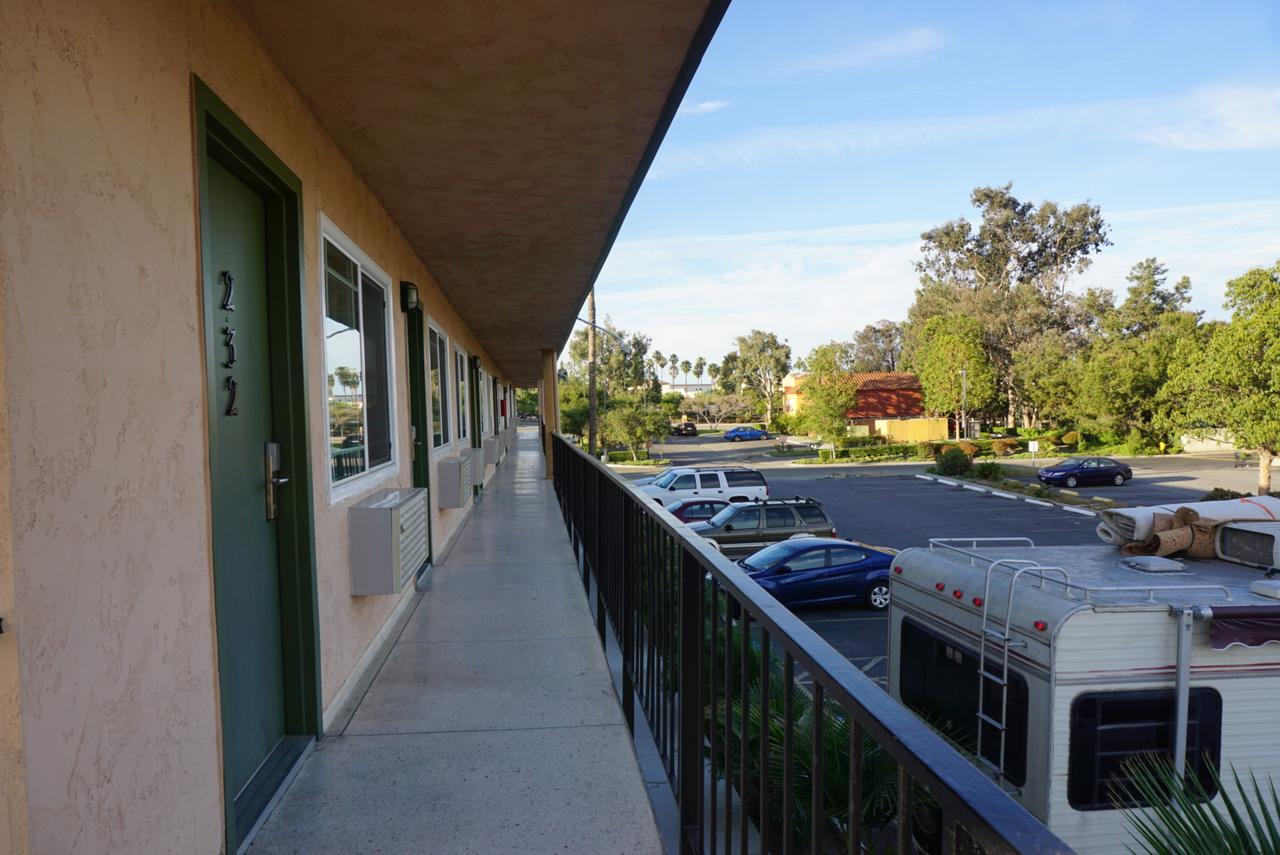 Americas Best Value Inn Thousand Oaks Kültér fotó